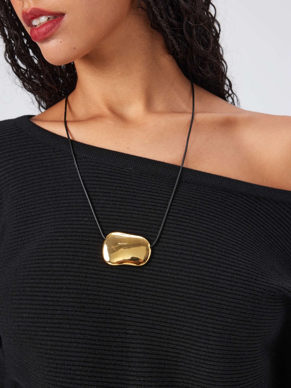 Gold Pebble Pendant Necklace - Women Jewelry